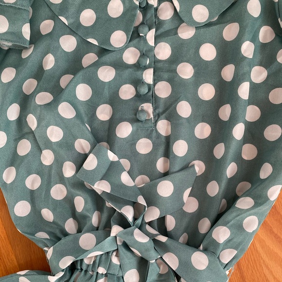 Cute Polka dot Romper - Picture 2 of 6